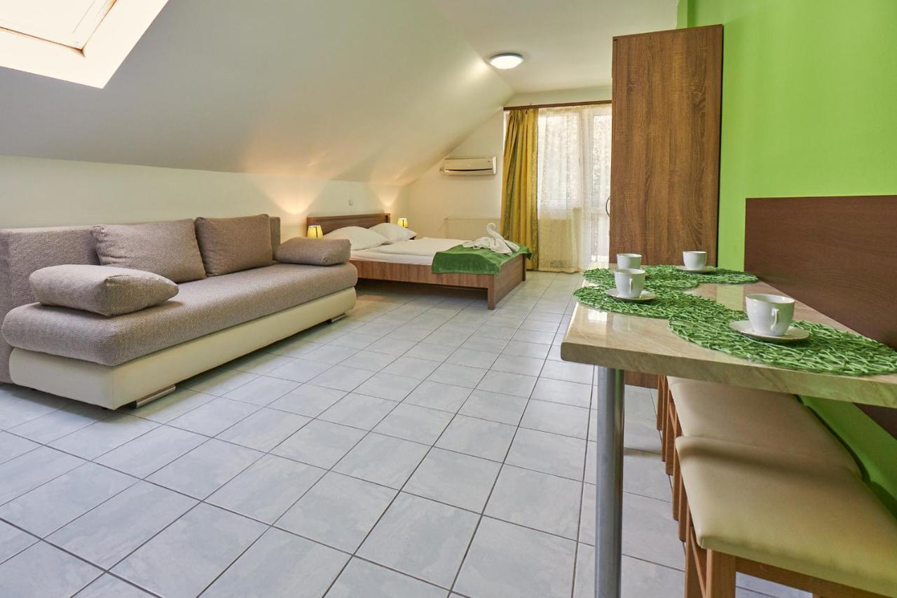 Amulett Studios Apartment Hajdúszoboszló Εξωτερικό φωτογραφία