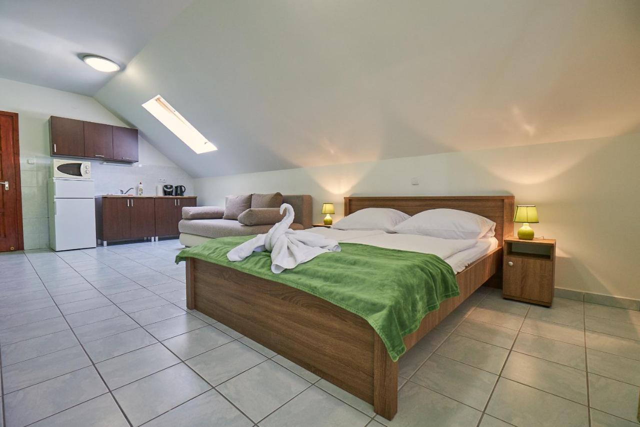 Amulett Studios Apartment Hajdúszoboszló Εξωτερικό φωτογραφία