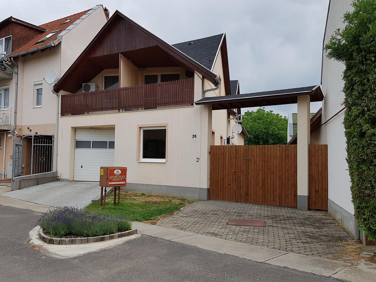 Amulett Studios Apartment Hajdúszoboszló Εξωτερικό φωτογραφία